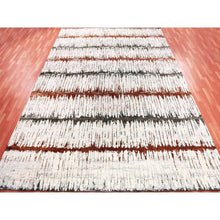 Load image into Gallery viewer, 8'10"x11'10" Earth Tone Colors, Modern, Cardiac Design, Pure Silk And Textured Wool, Hand Knotted Oriental Rug FWR451770