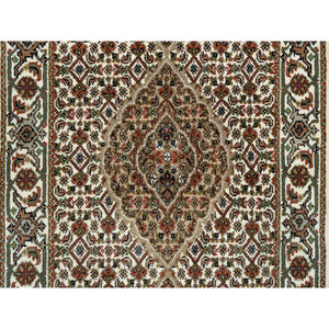 2'6"x18' Ivory, Tabriz Mahi with Fish Medallion Design, 175 KPSI, Pure Wool, Hand Knotted, XL Runner Oriental Rug FWR390510