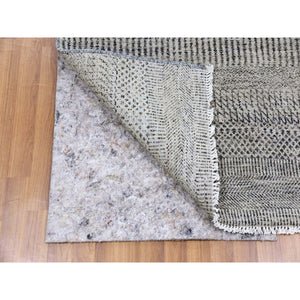 4'2"x6'1" Solid Gray, 100% Undyed Wool, Modern Hand Knotted Grass Design, Tone on Tone, Oriental Rug FWR477456