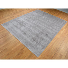 Load image into Gallery viewer, 8&#39;9&quot;x11&#39;7&quot; Agreeable Gray, Hand Loomed, Art Silk, Modern Tone on Tone Chevron Design, Oriental Rug FWR485658