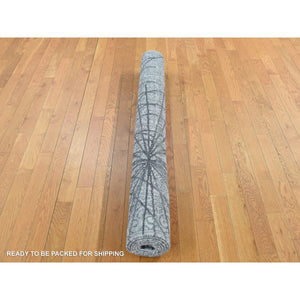 5'6"x7'9" Gainsboro Gray, Spider Web Design, Tone on Tone, Transitional Cross Traditional Design, Wool and Silk, Hand Knotted, Oriental Rug FWR523092