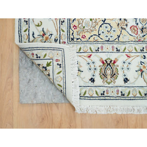 5'x8' Powder White, Hand Knotted, Nain with Center Medallion Flower Design, 250 KPSI, Natural Wool, Oriental Rug FWR540090