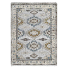 Load image into Gallery viewer, fine wool rugs