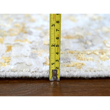 Load image into Gallery viewer, 6&#39;x6&#39; Beige With Gold, Wool And Silk, Abstract Design, Hi-low Pile, Hand Knotted, Round, Oriental Rug FWR61218