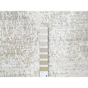 4'1"x5'10" Oyster Gray, Textured Pile, Modern Design, Hand Loomed, Wool and Plant Based Silk, Oriental Rug FWR61704