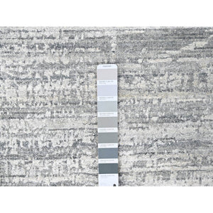 4'2"x6' Misty Gray, Wool and Plant Based Silk, Hand Loomed, Textured Pile, Modern Design, Oriental Rug FWR61734