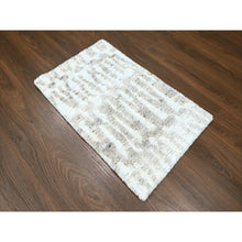 Load image into Gallery viewer, 2&#39;x3&#39; Oyster White, Minimalist Swedish Design, Hand Knotted, Pure Wool, Sample, Mat, Oriental Rug FWR62088
