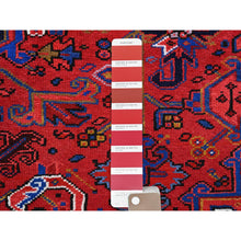 Load image into Gallery viewer, 10&#39;x12&#39;9&quot; Goji Berry Red With Large Centre Medallion, 100% Wool, Hand Knotted, Tribal Weaving, Clean, Ends And Sides Secured, Good Condition, Persian Heriz Vintage Oriental Rug FWR660