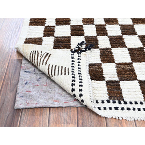 2'10"x4'9" Chocolate Brown And Ivory, Moroccan Weave With Box Design, Textured Pile, Tone On Tone, Undyed Natural Wool, Hand Knotted, Oriental Rug FWR8280