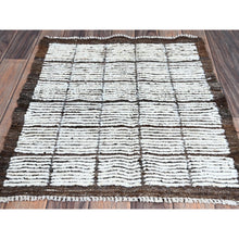 Load image into Gallery viewer, 2&#39;1&quot;x2&#39;8&quot; Daisy White, Moroccan Weave With Grid Design, Textured Pile, Tone On Tone, Undyed Natural Wool, Hand Knotted, Mat, Sample, Oriental Rug FWR8352