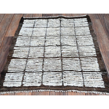 Load image into Gallery viewer, 2&#39;1&quot;x2&#39;8&quot; Vista White, Tone On Tone, Moroccan Weave With Box Design, Textured Pile, Undyed Natural Wool, Hand Knotted, Mat, Sample, Oriental Rug FWR8376