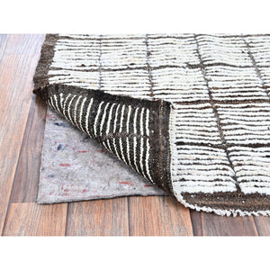 2'1"x2'8" Vista White, Tone On Tone, Moroccan Weave With Box Design, Textured Pile, Undyed Natural Wool, Hand Knotted, Mat, Sample, Oriental Rug FWR8376