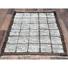 Load image into Gallery viewer, 2&#39;1&quot;x2&#39;8&quot; Snow White, Moroccan Weave With Box Design, Tone On Tone, Textured Pile, Undyed Natural Wool, Hand Knotted, Mat, Sample, Oriental Rug FWR8382