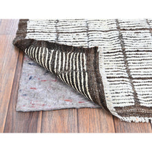 Load image into Gallery viewer, 2&#39;1&quot;x2&#39;8&quot; Snow White, Moroccan Weave With Box Design, Tone On Tone, Textured Pile, Undyed Natural Wool, Hand Knotted, Mat, Sample, Oriental Rug FWR8382