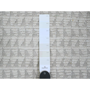 9'10"x14'1" Pearl White, Moroccan Weave, Tone On Tone, Intricate Diamond Pattern, Hand Knotted, 100% Wool, Oriental Rug FWR120480