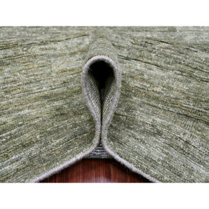 8'5"x11'5" Reseda Green, Hand Spun Ghazni Wool, Plain Solid Pattern, Hand Knotted, Lush And Plush, Oriental Rug FWR120852