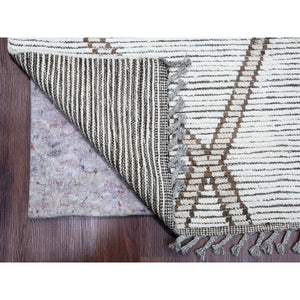 15'9"x23'5" Whisper White, Moroccan Weave with Geometric Pattern, Textured Wool, Hand Knotted, Palace Size, Oriental Rug FWR121392