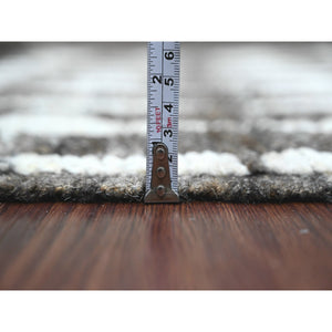 5'6"x8' Pebble Gray, Moroccan Weave with Geometric Design, Tone on Tone, Hand Knotted, Soft Wool, Textured Pile, Oriental Rug FWR123276
