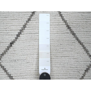 3'2"x15'4" Pearl White, Moroccan Weave with Serrated Pattern, Tone on Tone, Hand Knotted, Soft Wool, Textured Pile, XL Runner, Oriental Rug FWR123306