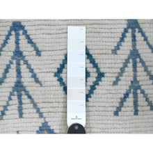 Load image into Gallery viewer, 6&#39;x9&#39;3&quot; Pearl White, Moroccan Weave With Colorful Geometric Pattern, Hand Knotted, Soft Wool, Tone On Tone, Textured Pile, Oriental Rug FWR124452