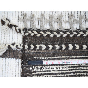 6'6"x9' Daisy White, Moroccan Weave With Maze Design, Geometric Pattern, Soft Wool, Hand Knotted, Tone On Tone, Textured Pile, Oriental Rug FWR124458