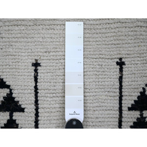 4'6"x8'8" Chiffon White, Moroccan Weave with Geometric Pattern, Hand Knotted, Soft Wool, Tone on Tone, Textured Pile, Oriental Rug FWR125664