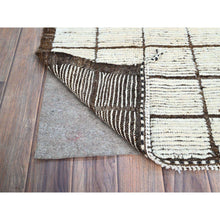 Load image into Gallery viewer, 1&#39;8&quot;x2&#39; Daisy White, Natural Undyed Wool, Moroccan Weave, Grid Design Sample, Hand Knotted, Oriental Rug FWR1482