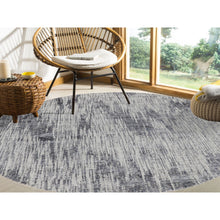 Load image into Gallery viewer, 7&#39;9&quot;x7&#39;9&quot; Gray Fine Jacquard Hand Loomed Modern Wool And Art Silk Round Oriental Rug FWR348714