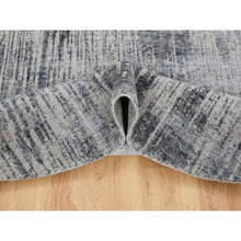 Load image into Gallery viewer, 7&#39;9&quot;x7&#39;9&quot; Gray Fine Jacquard Hand Loomed Modern Wool And Art Silk Round Oriental Rug FWR348714