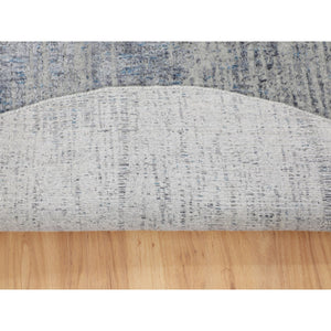 5'9"x5'9" Gray Fine Jacquard Hand Loomed Modern Round Wool And Art Silk Oriental Rug FWR348732