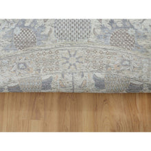 Load image into Gallery viewer, 10&#39;x10&#39; Round Ivory Silk With Textured Wool Tabriz Hand Knotted Oriental Rug FWR348990