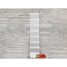 Load image into Gallery viewer, 6&#39;x6&#39; Ivory Hand Spun Undyed Natural Wool Modern Round Hand Knotted Oriental Rug FWR349428