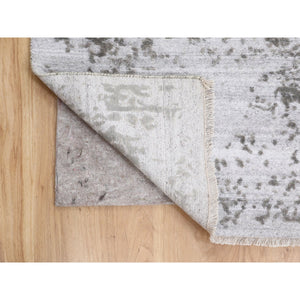 6'x9' Grey Broken Persian Design Wool And Pure Silk Hand Knotted Oriental Rug FWR350034