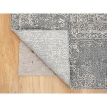 Load image into Gallery viewer, 5&#39;10&quot;x9&#39;1&quot; Gray Fine jacquard Hand Loomed Modern Wool And Art Silk Oriental Rug FWR350454