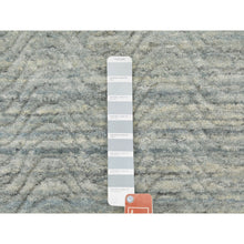 Load image into Gallery viewer, 2&#39;6&quot;x7&#39;10&quot; Seafoam Green Variegated Textured Design Hand Loomed Pure Wool Modern Runner Oriental Rug FWR350532