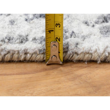 Load image into Gallery viewer, 6&#39;x9&#39;2&quot; Wool And Silk Hand Knotted Broken Persian Design Hand Knotted Oriental Rug FWR350538