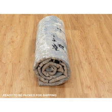 Load image into Gallery viewer, 10&#39;x10&#39; Round Silver, Blue Wool &amp; Silk Abstract Design Hand Knotted Oriental Modern Rug FWR350880