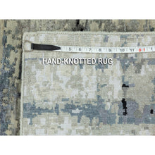 Load image into Gallery viewer, 2&#39;x2&#39;10&quot; Abstract Design Hi-low Pile Silver-blue Hand Knotted Wool &amp; Silk Oriental Rug FWR351024