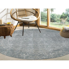 Load image into Gallery viewer, 8&#39;x8&#39; Gray Fine Jacquard Hand Loomed Modern Wool And Art Silk Oriental Rug FWR351606