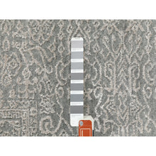 Load image into Gallery viewer, 8&#39;x8&#39; Gray Fine Jacquard Hand Loomed Modern Wool And Art Silk Oriental Rug FWR351606