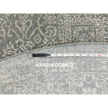 Load image into Gallery viewer, 8&#39;x8&#39; Gray Fine Jacquard Hand Loomed Modern Wool And Art Silk Oriental Rug FWR351606