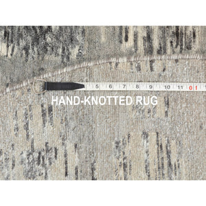 5'2"x5'2" Gray Hand Spun Undyed Natural Wool Modern Criss Cross Erased Design Hand Knotted Round Oriental Rug FWR351678