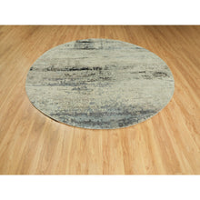 Load image into Gallery viewer, 8&#39;x8&#39; Silver Blue Wool &amp; Silk Modern Abstract Design Hand Knotted Oriental Round Rug FWR353286