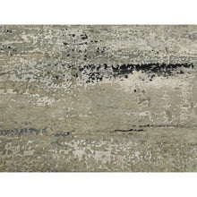 Load image into Gallery viewer, 6&#39;x6&#39; Silver Blue Wool &amp; Silk Modern Abstract Design Hand Knotted Oriental Round Rug FWR353298