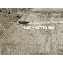 Load image into Gallery viewer, 6&#39;x6&#39; Silver Blue Wool &amp; Silk Modern Abstract Design Hand Knotted Oriental Round Rug FWR353298