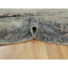 Load image into Gallery viewer, 7&#39;x7&#39; Silver Blue Wool &amp; Silk Modern Abstract Design Hand Knotted Oriental Round Rug FWR353310