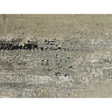 Load image into Gallery viewer, 7&#39;x7&#39; Silver Blue Wool &amp; Silk Modern Abstract Design Hand Knotted Oriental Round Rug FWR353310