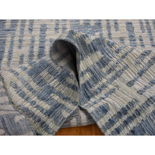 Load image into Gallery viewer, 9&#39;x12&#39; Wool And Pure Silk Chevron Design Hand Knotted Oriental Rug FWR354018