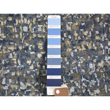 Load image into Gallery viewer, 9&#39;x12&#39; Pure Silk And Wool Dissipating Design Hand Knotted Oriental Rug FWR354042