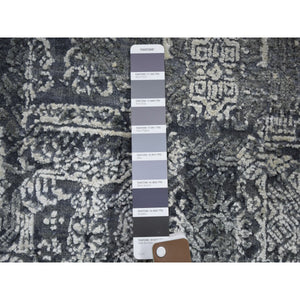 4'x4' Round Gray Wool And Pure Silk Jewellery Design Hand Knotted Oriental Rug FWR354150